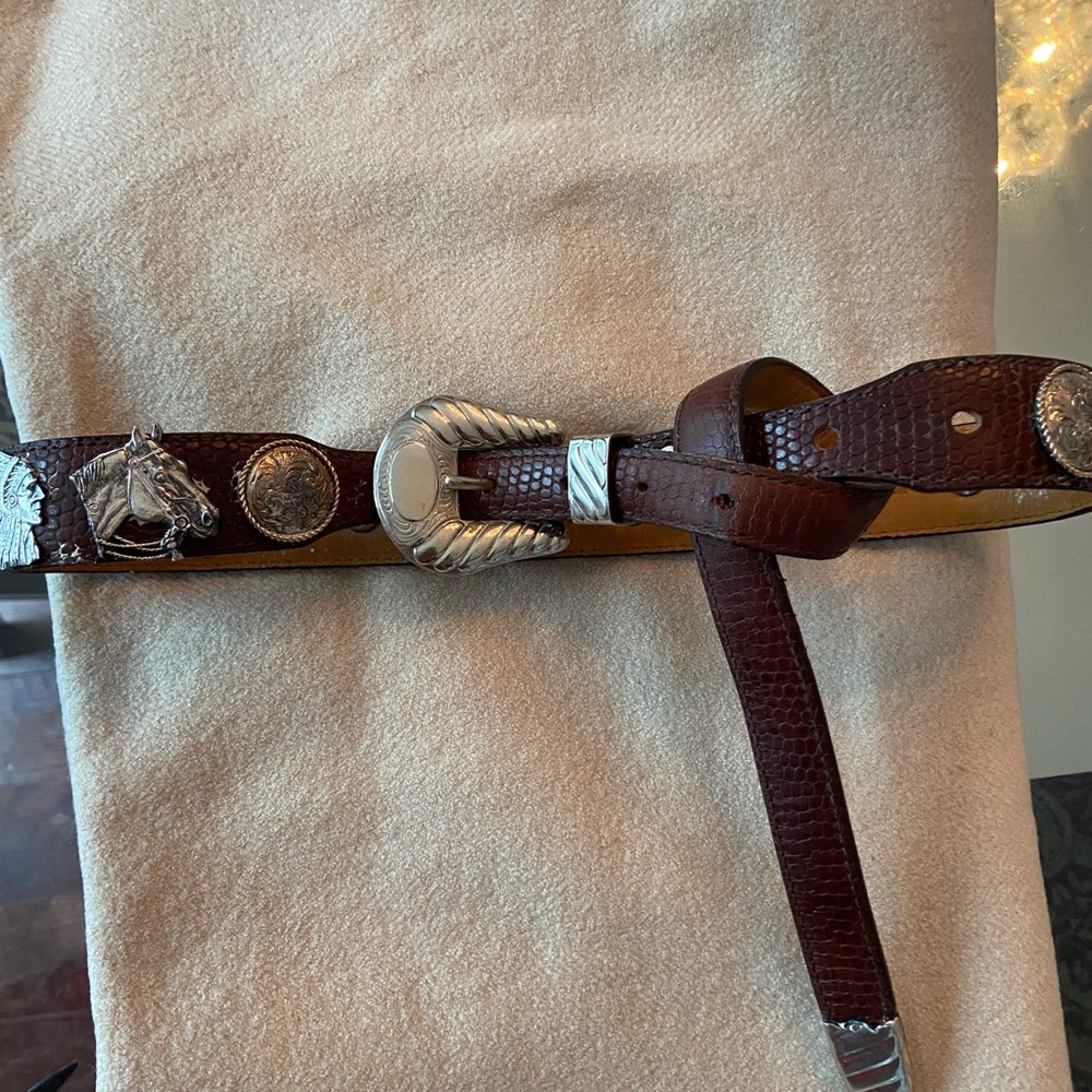 Al Beres custom belt for all you cow girls,cow boys and horse enthusiasts.